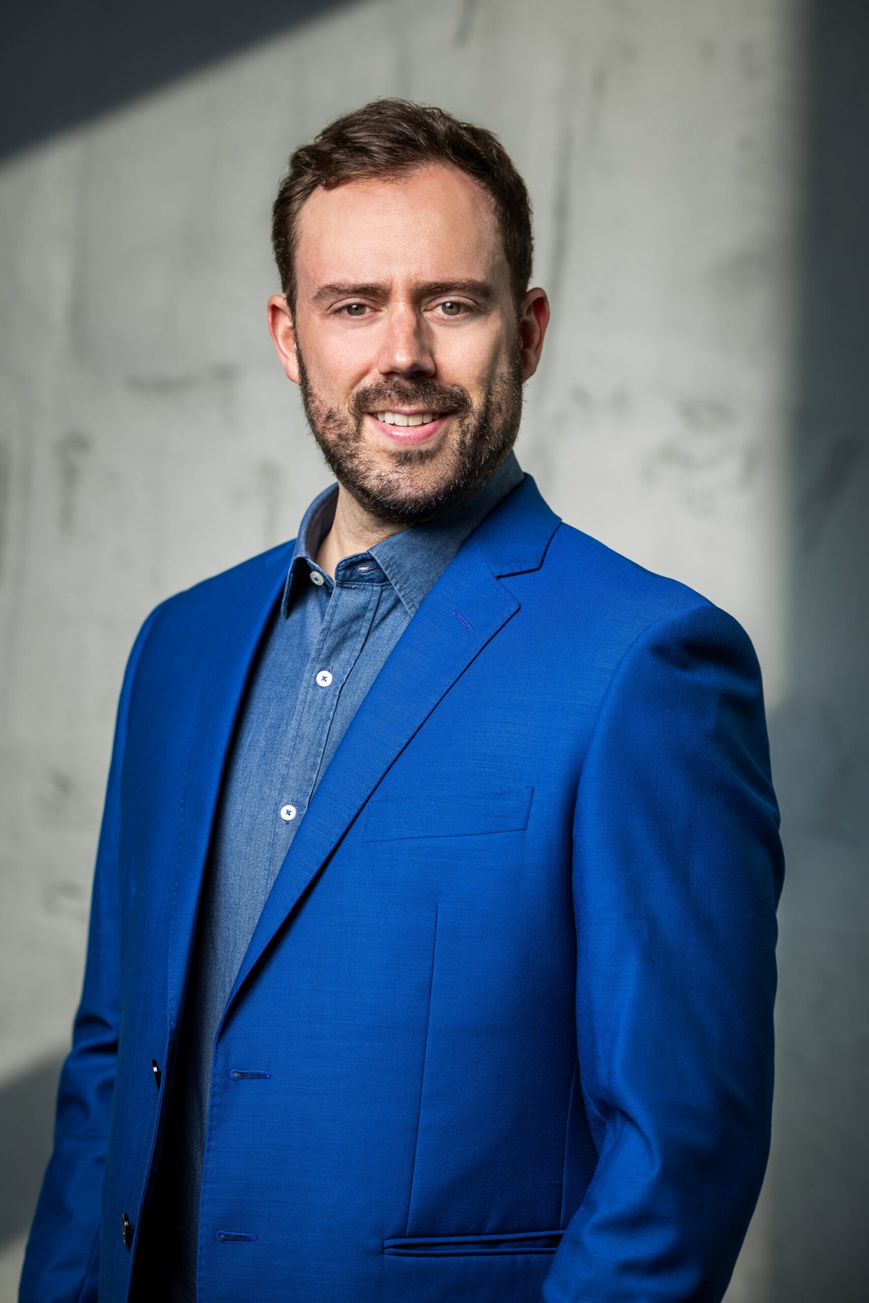 Andre Battah — Founder of Le Travelogist, at work